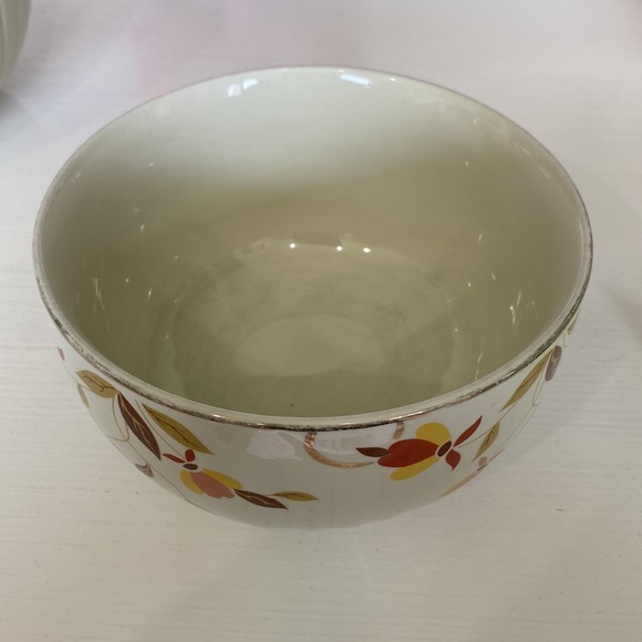 Vintage Hall’s Superior Quality Autumn Leaf Mixing Bowl Set! - Picture 2 of 10